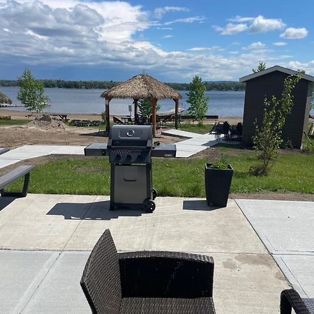 Chalets Au Bord Du Lac Chicoutimi Extérieur photo