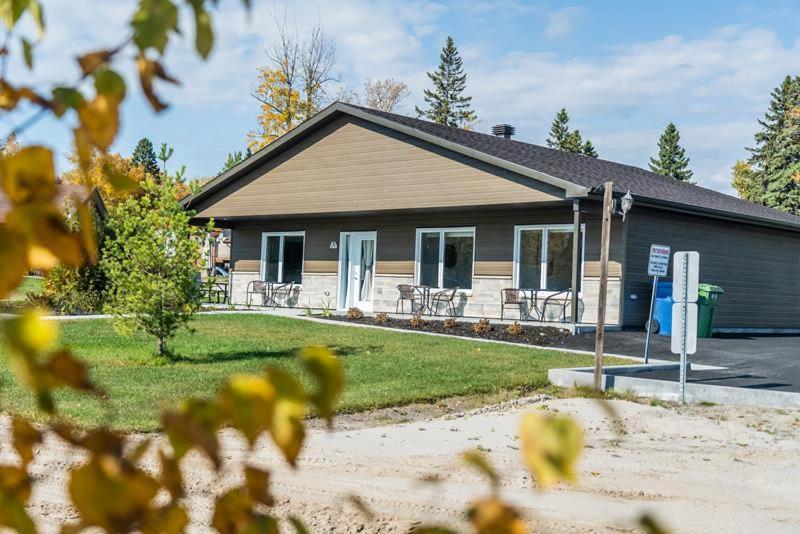 Chalets Au Bord Du Lac Chicoutimi Extérieur photo